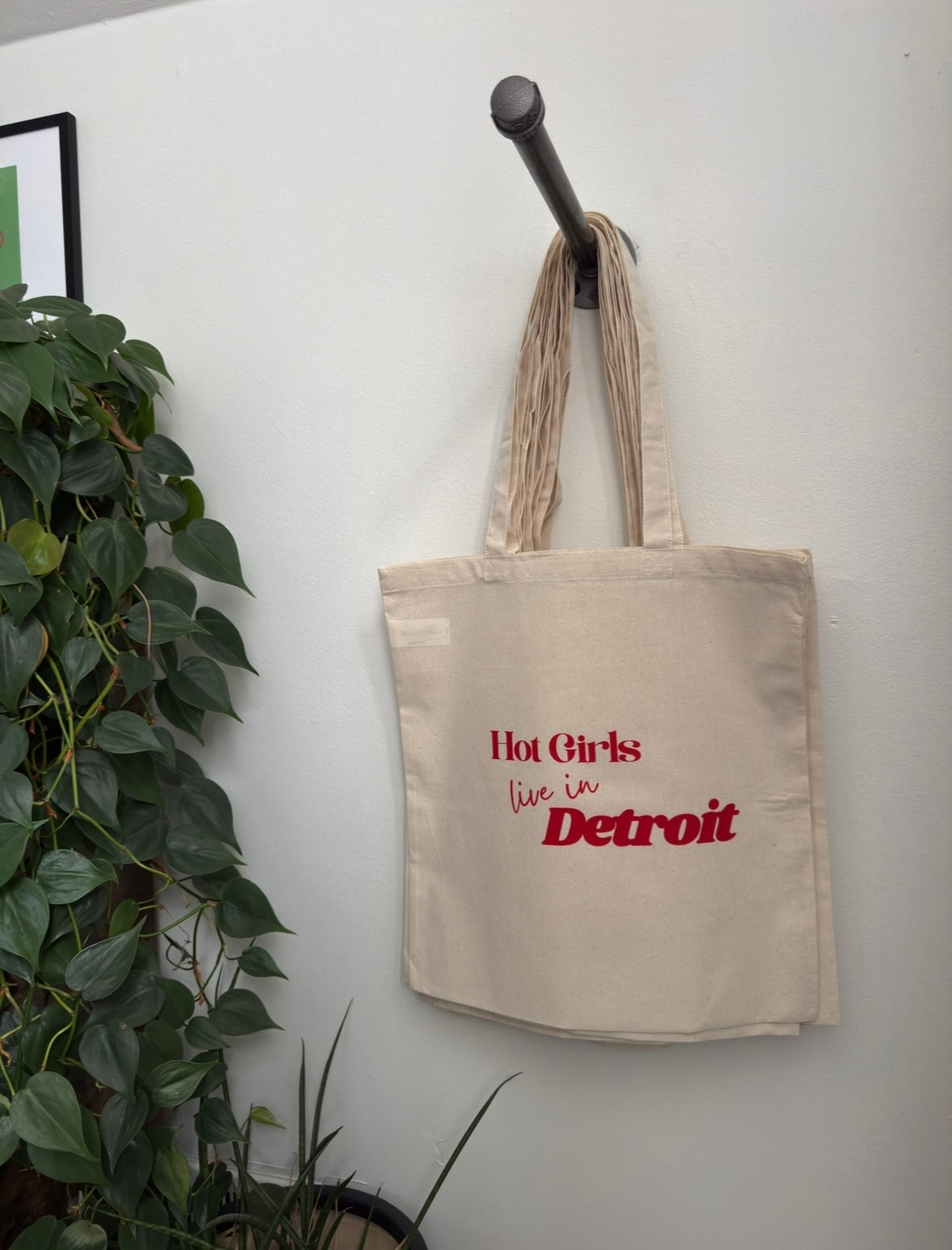 Hot Girls live in Detroit Tote